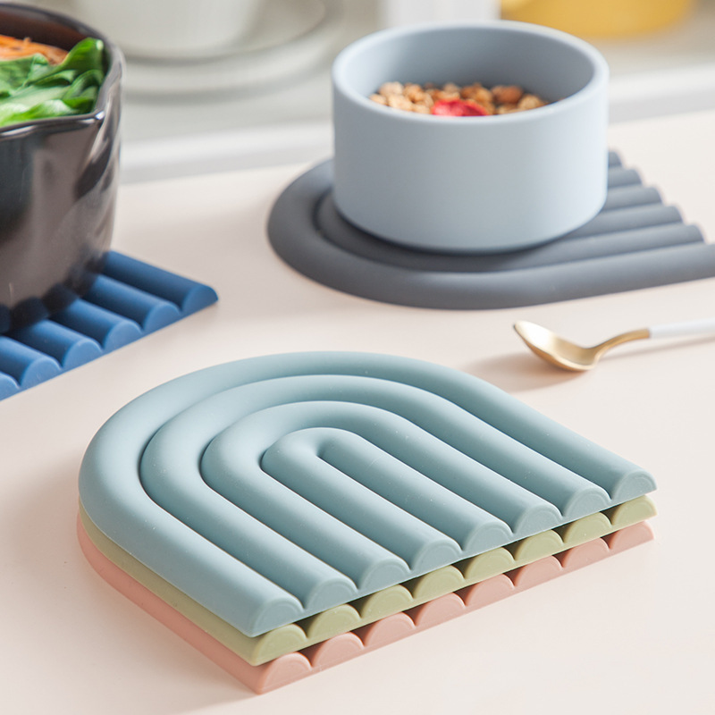قوس قزح سيليكون الجدول حصيرة ك - مراجعة Kitchen Baking Pan Organizer وسعره
