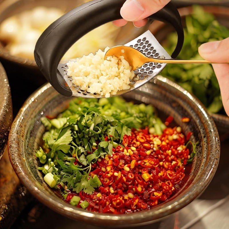 مطحنة ثوم من الفولاذ المقاوم ل - مراجعة Kitchen Utensils وسعره